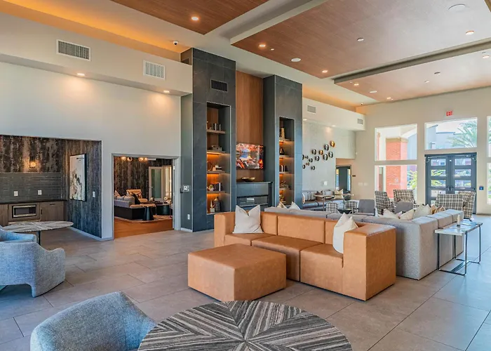 Westgate Near Stadium Balcony Pool Parking Gym Wd Apartment Glendale