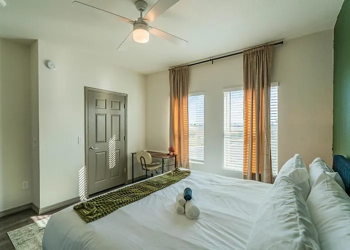 Westgate Near Stadium Balcony Pool Parking Gym Wd Glendale